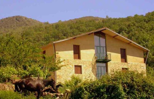 Albergue Aurora Boreal Casas del Monte ภายนอก รูปภาพ